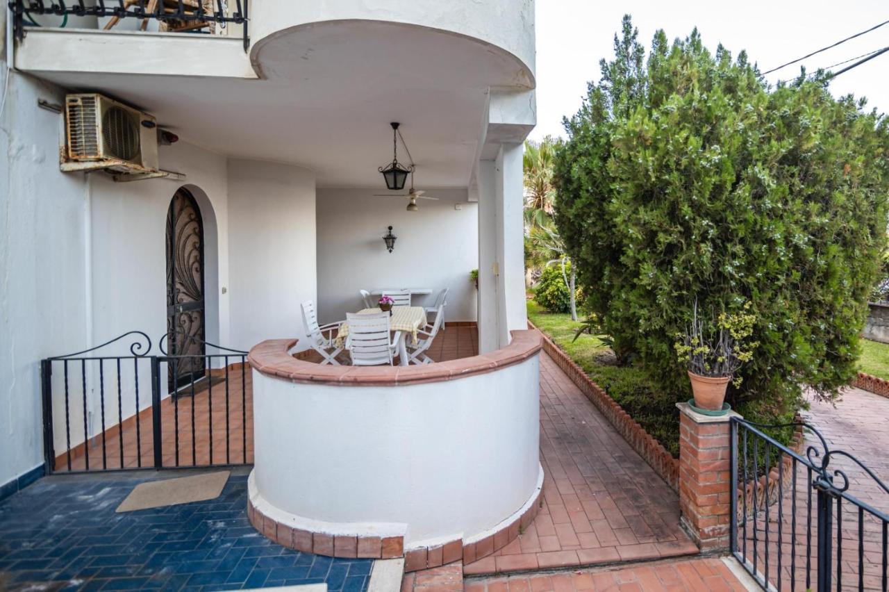 Ferienwohnung Courrier-House Aci Castello Exterior foto